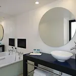 Park Plaza 4*