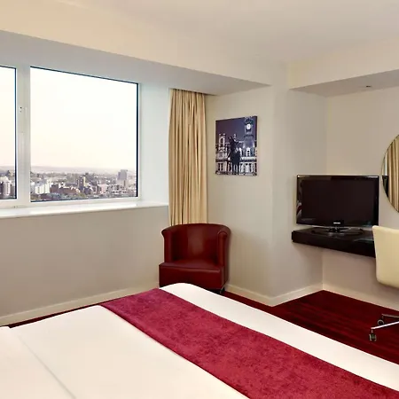 Park Plaza Hotel 4*