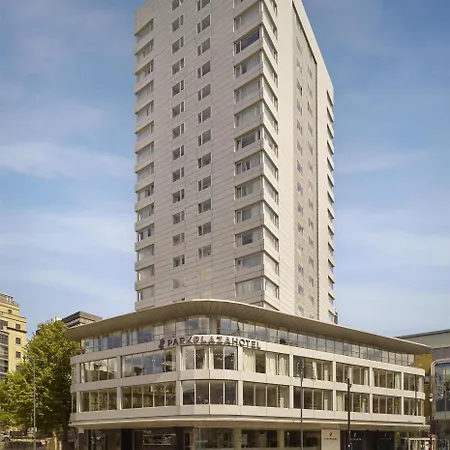 Park Plaza 4*