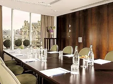 Park Plaza 4*