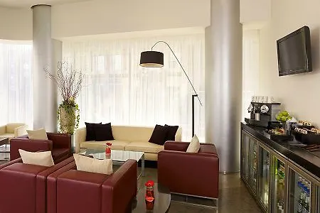 Park Plaza Hotel 4*
