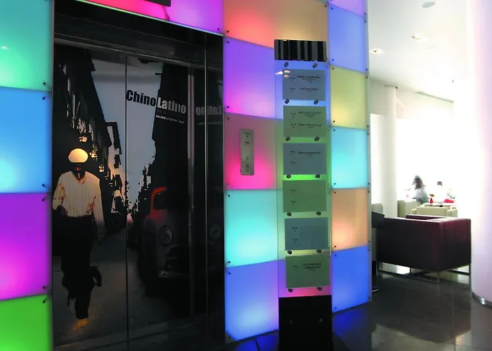 Готель Park Plaza 4*