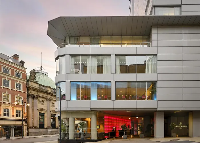 Park Plaza Готель 4*