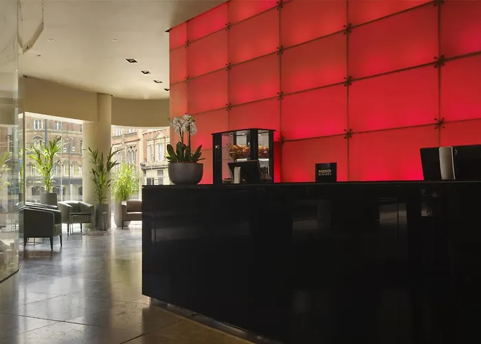 Готель Park Plaza 4*